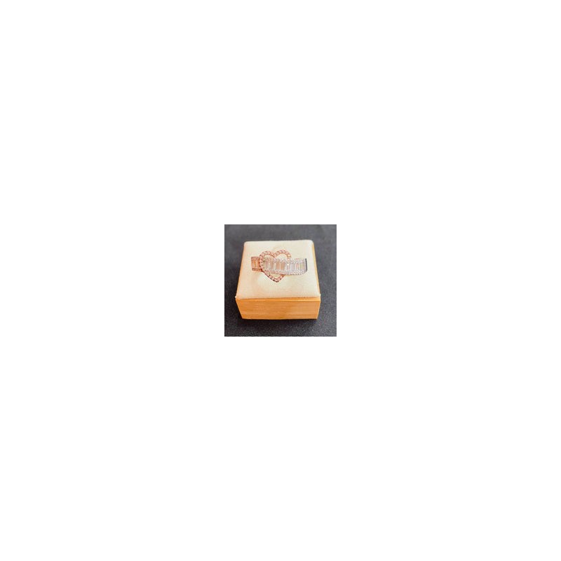 Anillo Barra Zirconias Con Corazón
