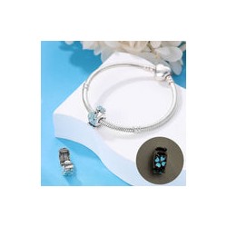 Charm Clip Flores Azules Brillan Oscuridad
