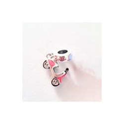 Charm Motoneta Rosa